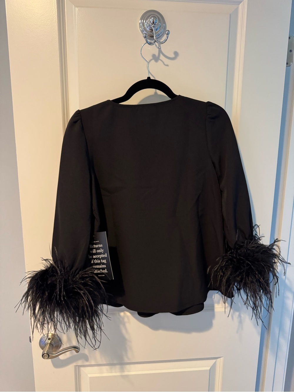 NWT Tuckernuck Easton Black V-Neck Feather Top & Pants | XS - Picture 10 of 13